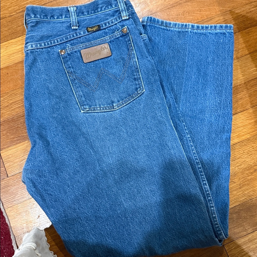 Classic Blue Men's Wrangler Jeans